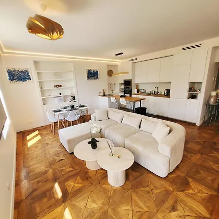 Exceptional 3-room In Quiet Cannes