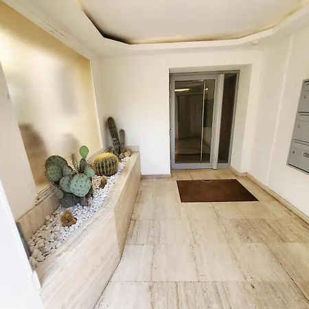 Exceptional 3-room In Quiet Apartment *