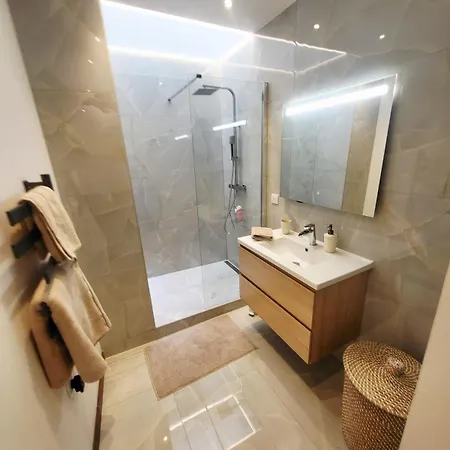 Exceptional 3-room In Quiet *