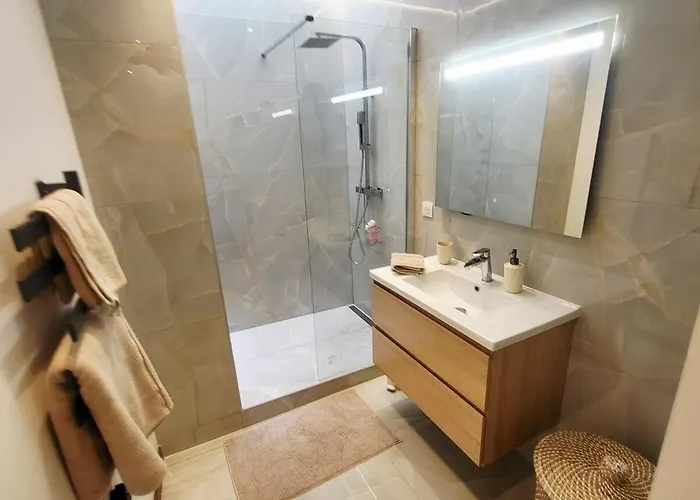 Exceptional 3-room In Quiet *