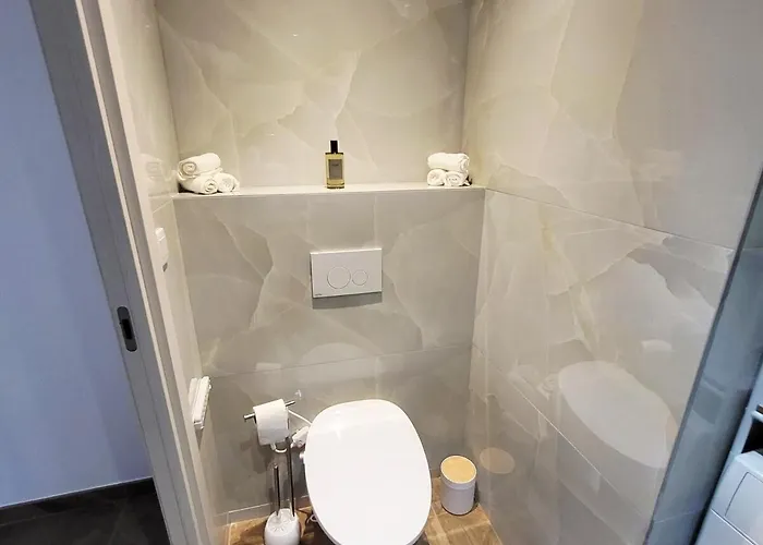 Апартаменты Exceptional 3-room In Quiet