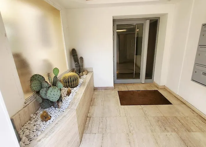 Exceptional 3-room In Quiet Апартаменты *