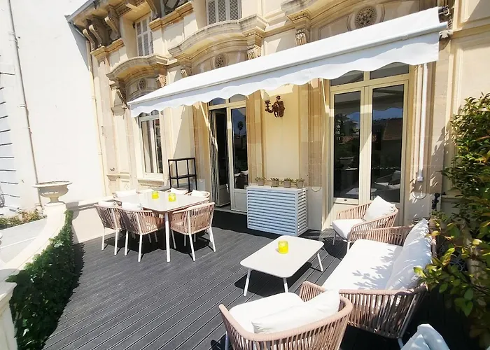 Апартаменты Exceptional 3-room In Quiet